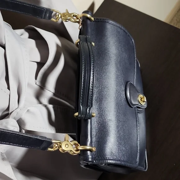 **SOLD**Vintage Coach Navy Willis #9927 - Picture 9 of 13